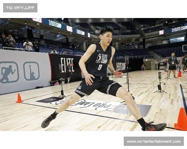 杨瀚森首战球鞋捐赠计划助力中国青少年篮球发展助推体育公益 杨瀚森首战球鞋捐赠计划助力中国青少年篮球发展助推体育公益