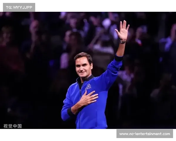 温网中央球场百年庆典费德勒惊艳现身全场掌声雷动致敬传奇之夜 温网中央球场百年庆典费德勒惊艳现身全场掌声雷动致敬传奇之夜